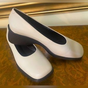 Rockport off white women’s loafer shoes sz 9.5 xw